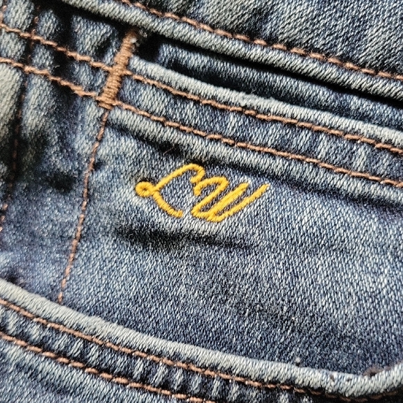 Women's Blue Jeans - Picture 4 of 5